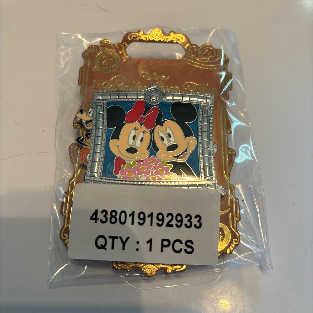Mickey Mouse and Friends Slider Pin – Happily Ever After – Limited Edition